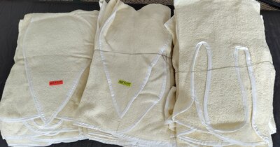 Hoofdsteundoek zachtgeel voor massagetafel of stoel